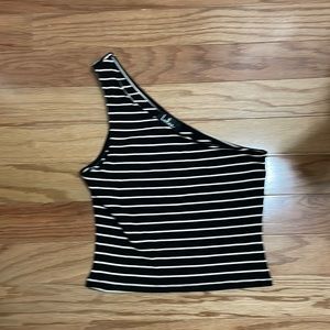 NWT lulu’s one shoulder top